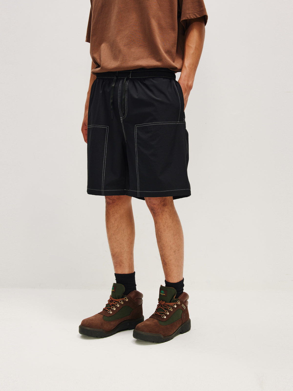 FPA Water-Repellent Woven Shorts with Visible Stitching – Summer Loose-Fit Straight-Leg Casual Mid-Length Shorts in Black