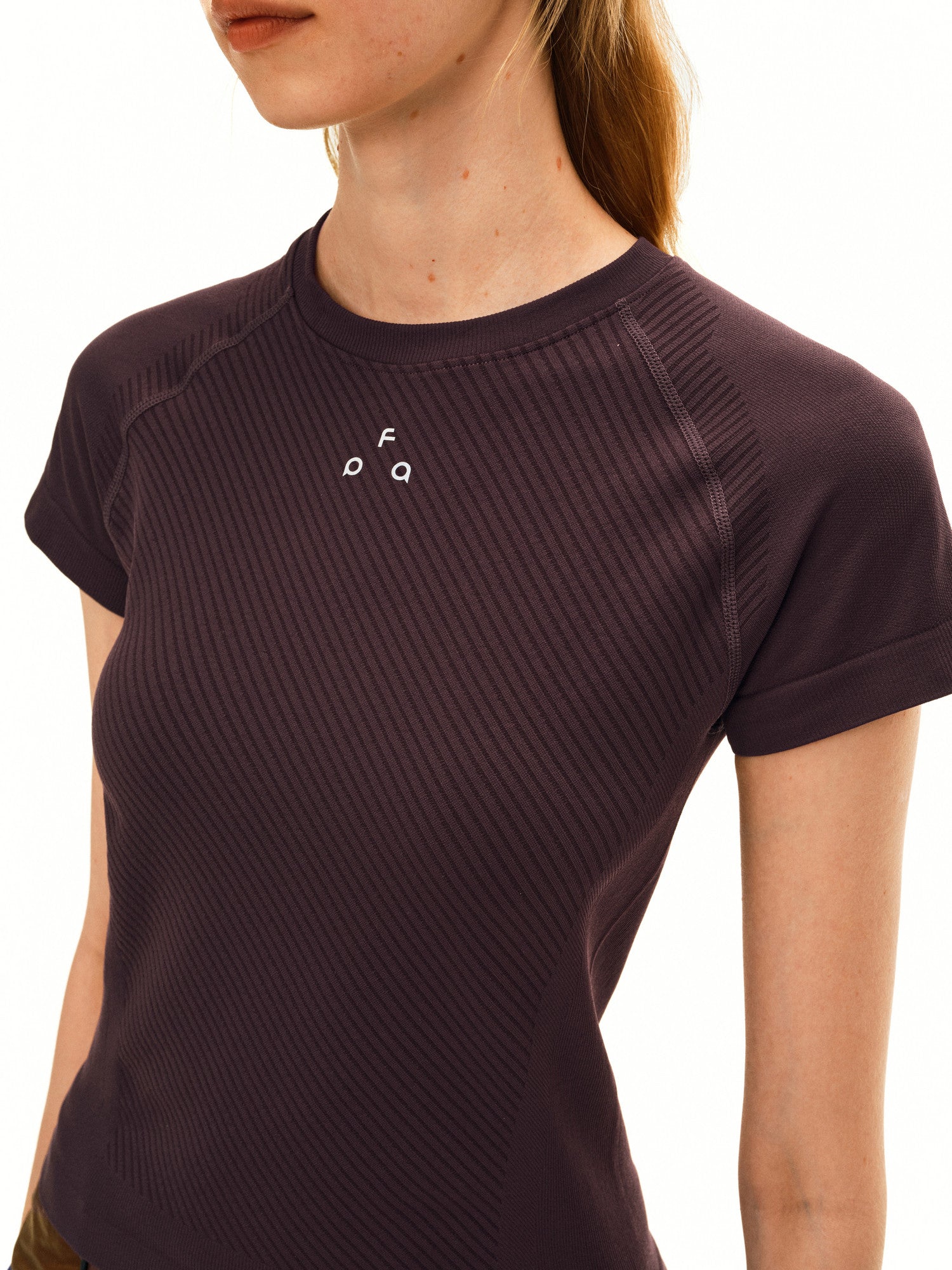 FPA Women's Round Neck Seamless Knit Short Sleeve T-Shirt - Basic Logo Casual Slim Fit Summer Tee